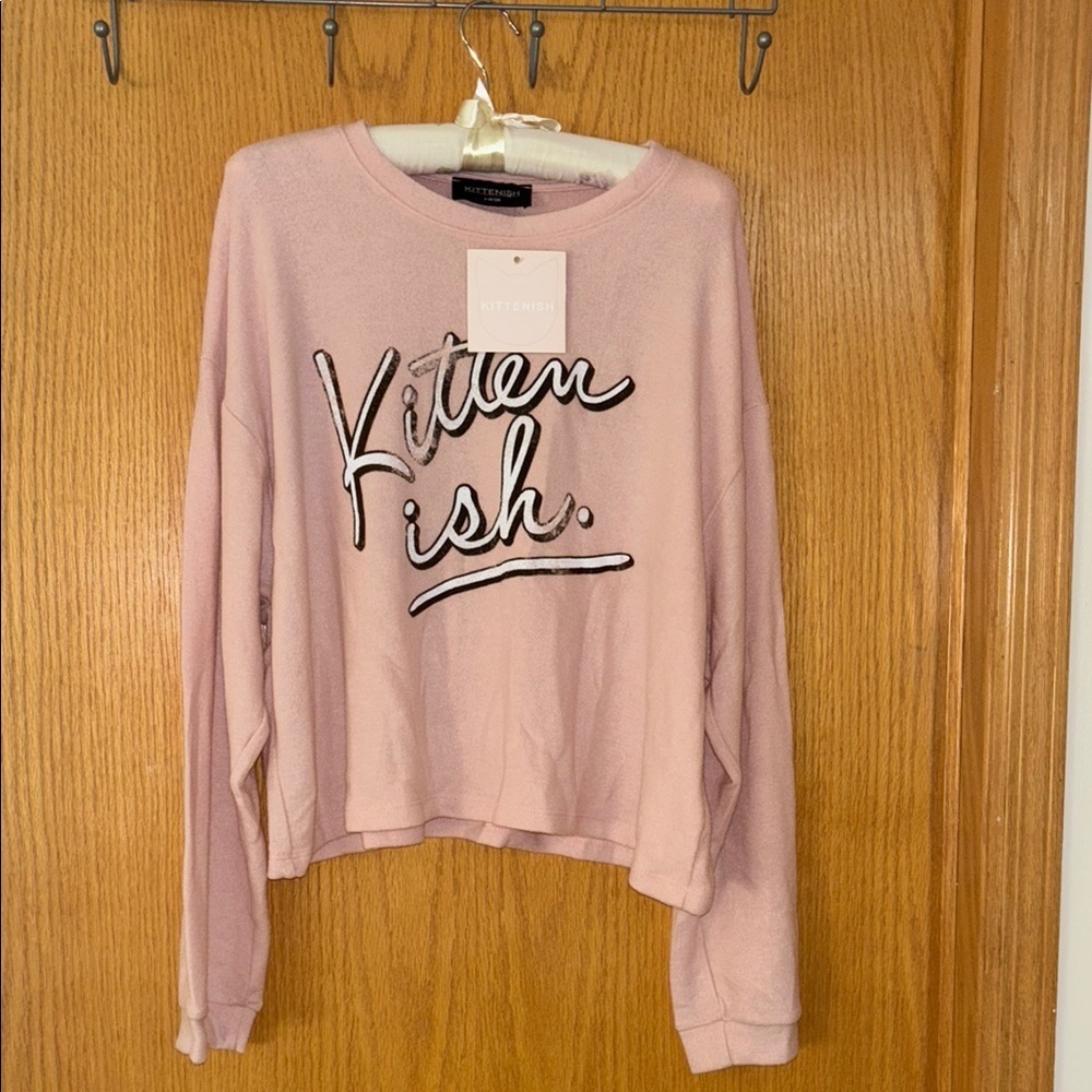 Kittenish Women's Pink Cropped Sweater (NWT)